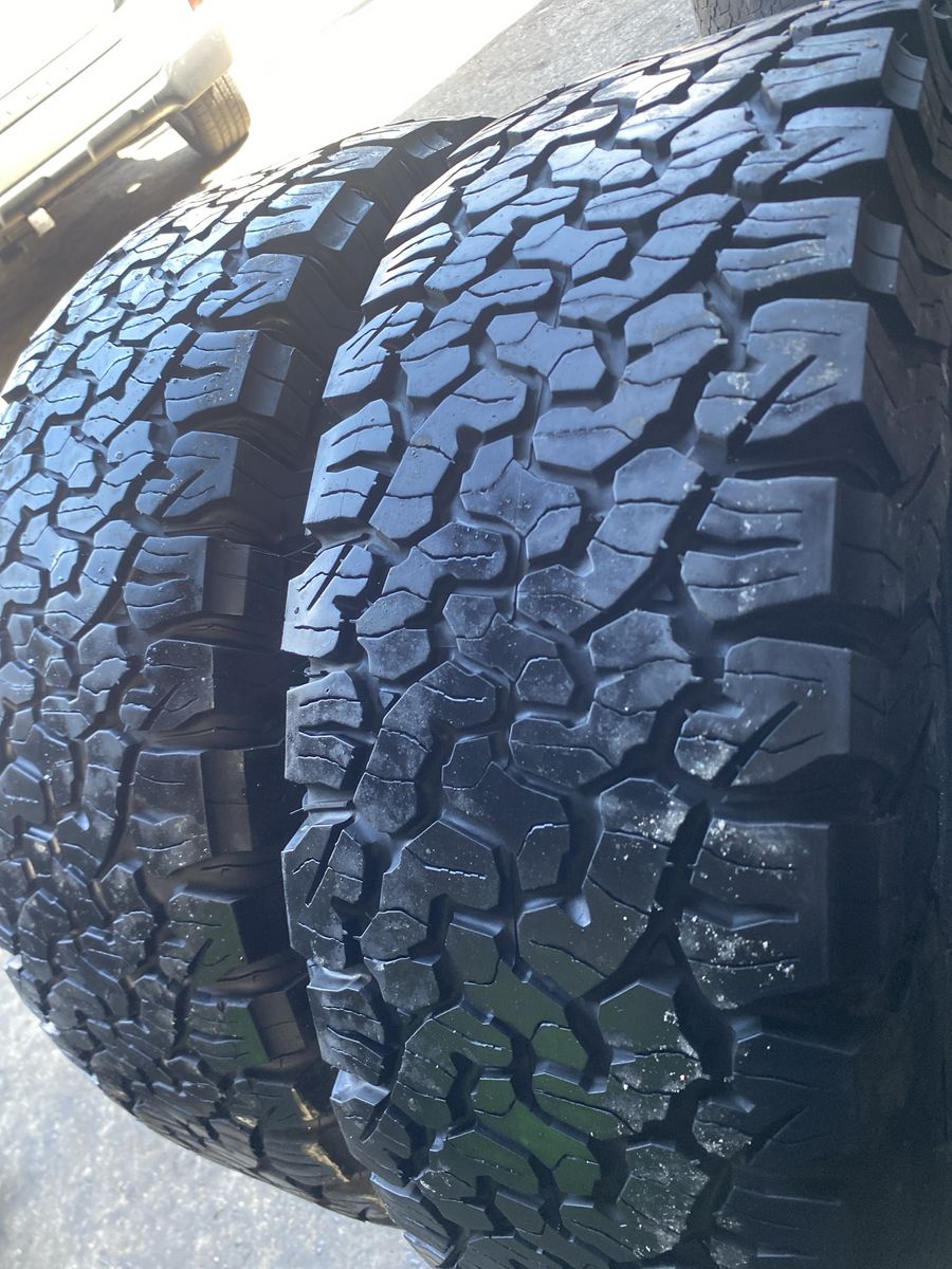 2 TIRES BRGOODRICH LT265-75-16 ALL TERRAIN T/A 75%