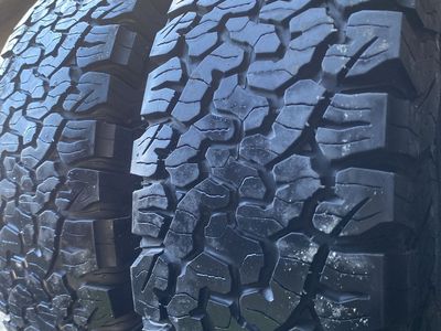 2 TIRES BRGOODRICH LT265-75-16 ALL TERRAIN T/A 75%