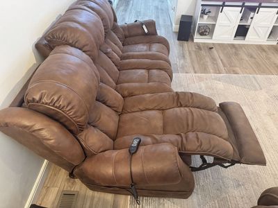 Power Couch And Loveseat With Center Console