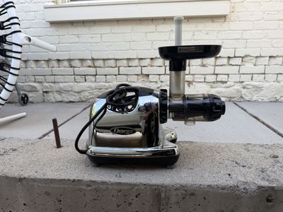 omega juicer 8001