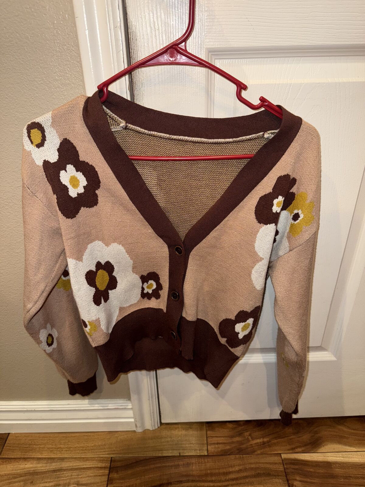 Women Size Small Brown Sweater with Flowers
