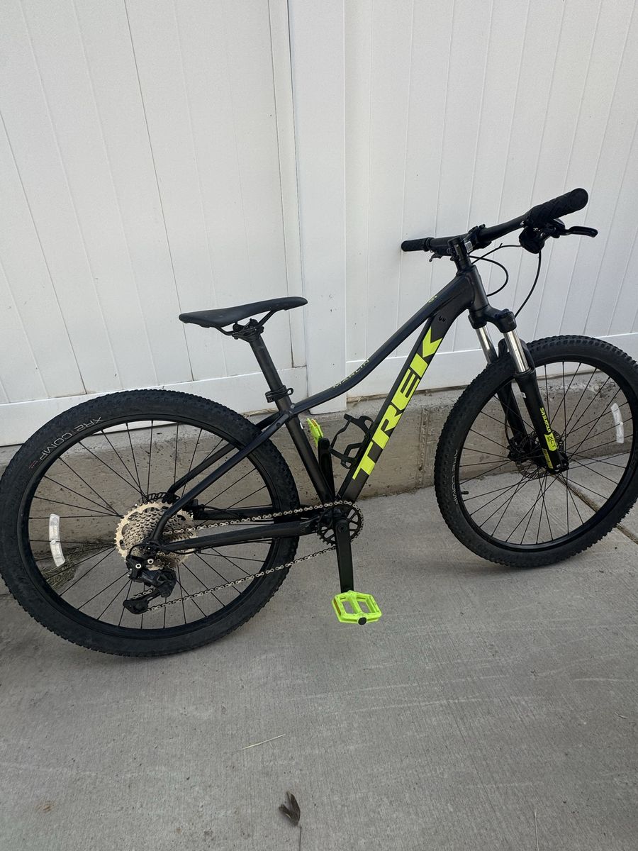 Trek Mountain Bike - Hardtail, Black/Neon Green, Disc Brakes, Deore Drivetrain