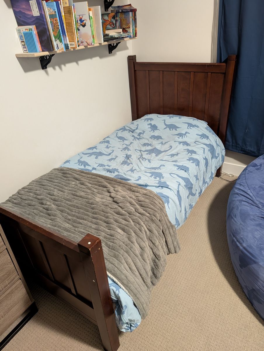 Main image 3