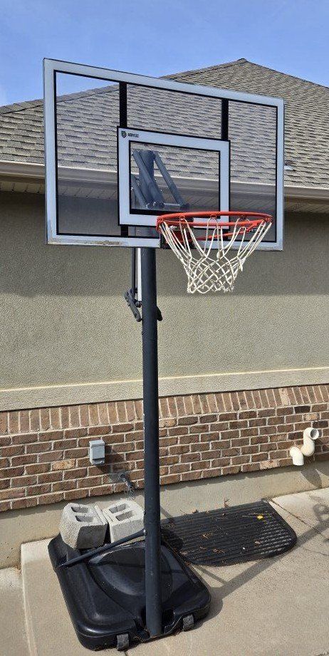 Lifetime Full Size Basketball Hoop