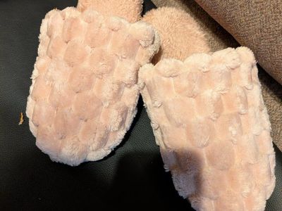 Cozy Pink Quilted House Slippers - S-M, Machine Washable