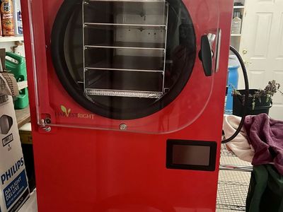Harvest Right Freeze Dryer HR3000-AL w/ Oil-Free Vacuum Pump & Rolling Cart