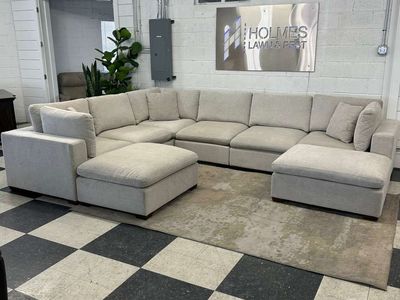 LIKE NEW!! COSTCO THOMASVILLE LOWELL FABRIC 8-PIECE MODULAR SECTIONAL W/ OTTOMAN!!