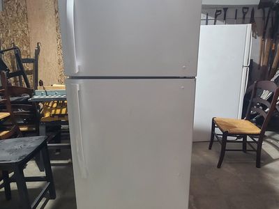 Vissani 32" Refrigerator