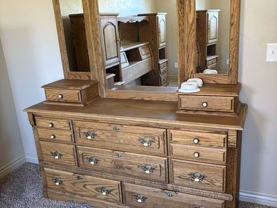 Queen bedroom set