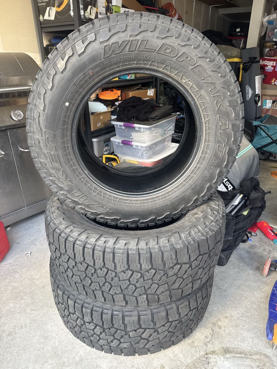 Falken Wildpeak 275/70/18 AT 3W tires. Set of 3 used tires. 