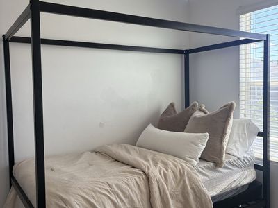 Twin metal bedframe