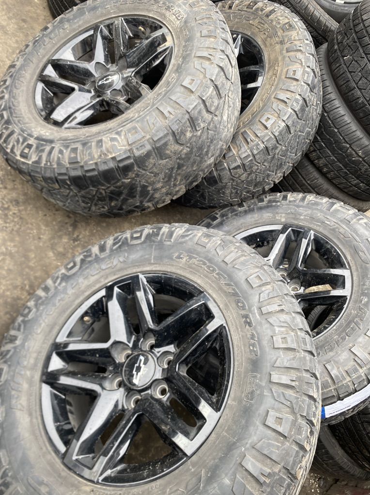 RIMS TIRES 295-70-18 NITTO RIDGE GRAPPLER