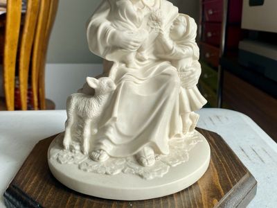 Maryetta’s Ceramics Come Unto Me Statue