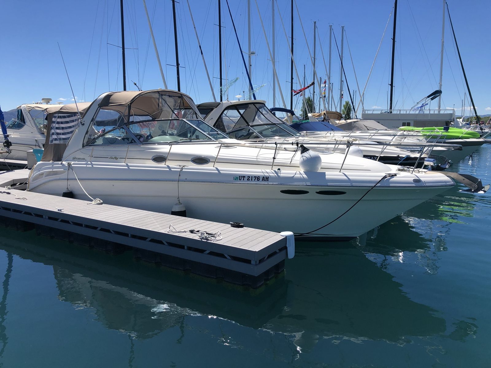 1999 SeaRay 340 Sundancer Cruiser Boat - Twin Engine, SE121 Outdrives, 420 original hours!