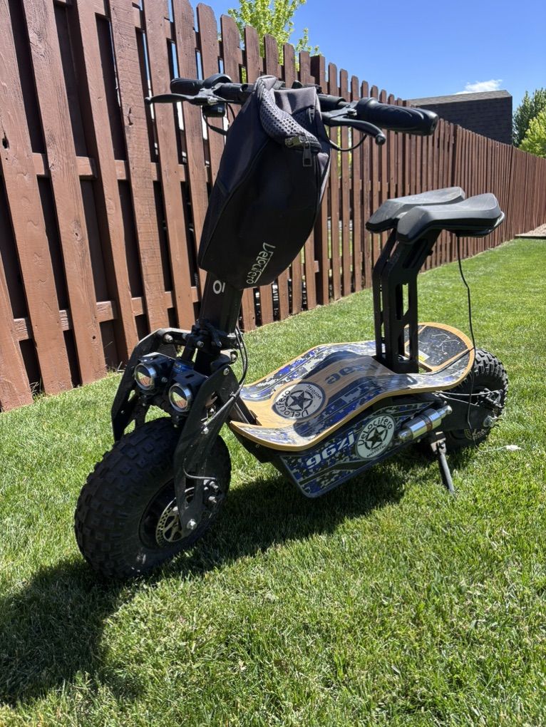 2 Mototec Velocifero Scooters