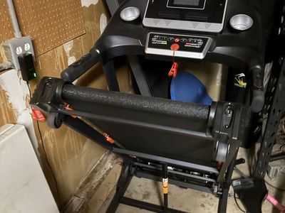 Renestar foldable treadmill with auto incline