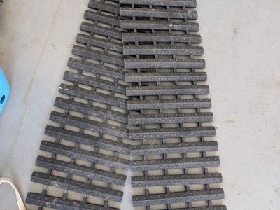 Anti Skid Tire Traction Mats for Snow Ice Mud Sand