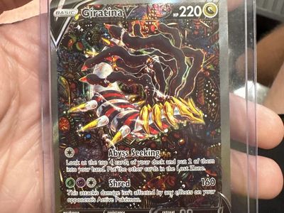 Pokemon Giratina V (Alternate Art) 018/108 Ultra Rare Card - Lost Origin Set, NM