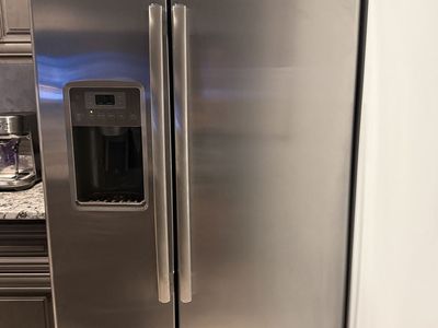 GE side by side refrigerator 2018