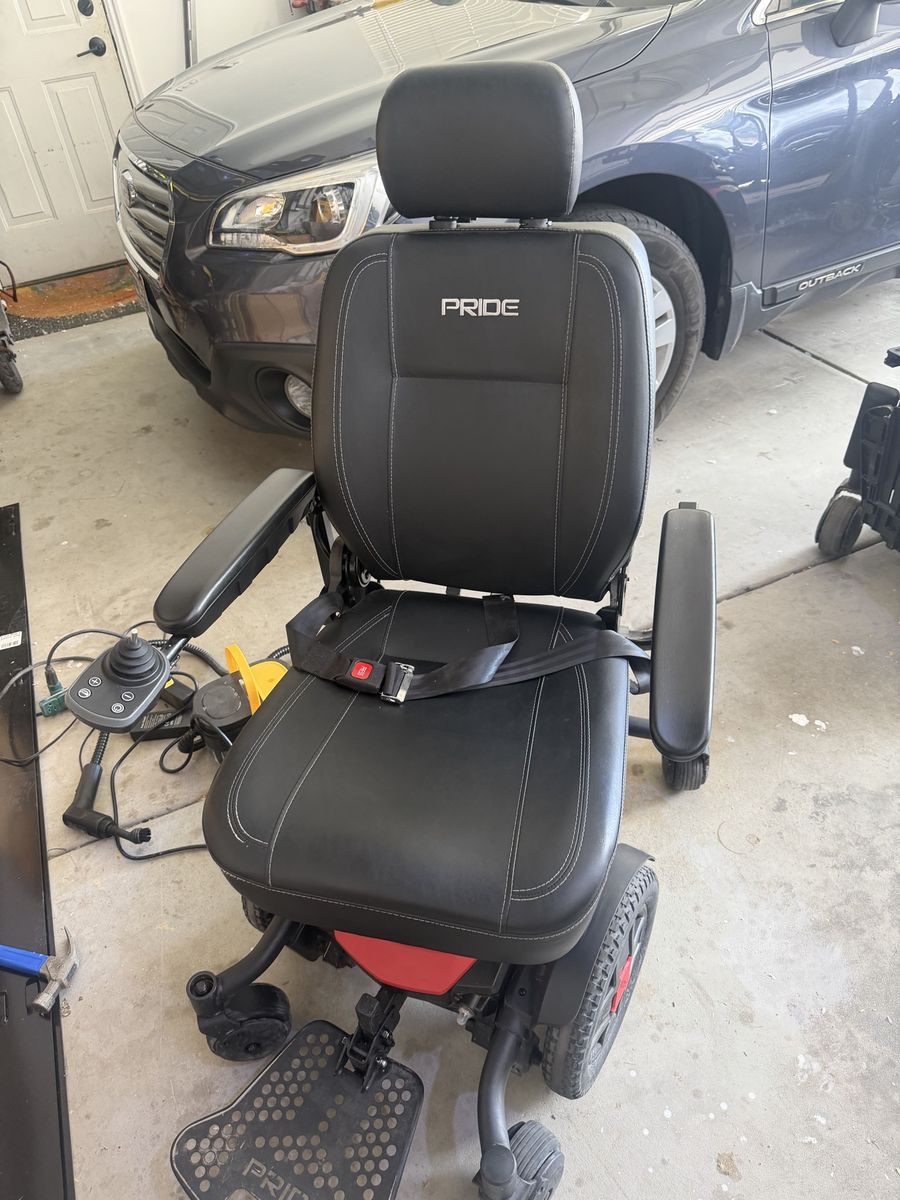 Pride Jazzy Evo 613 mobility scooter