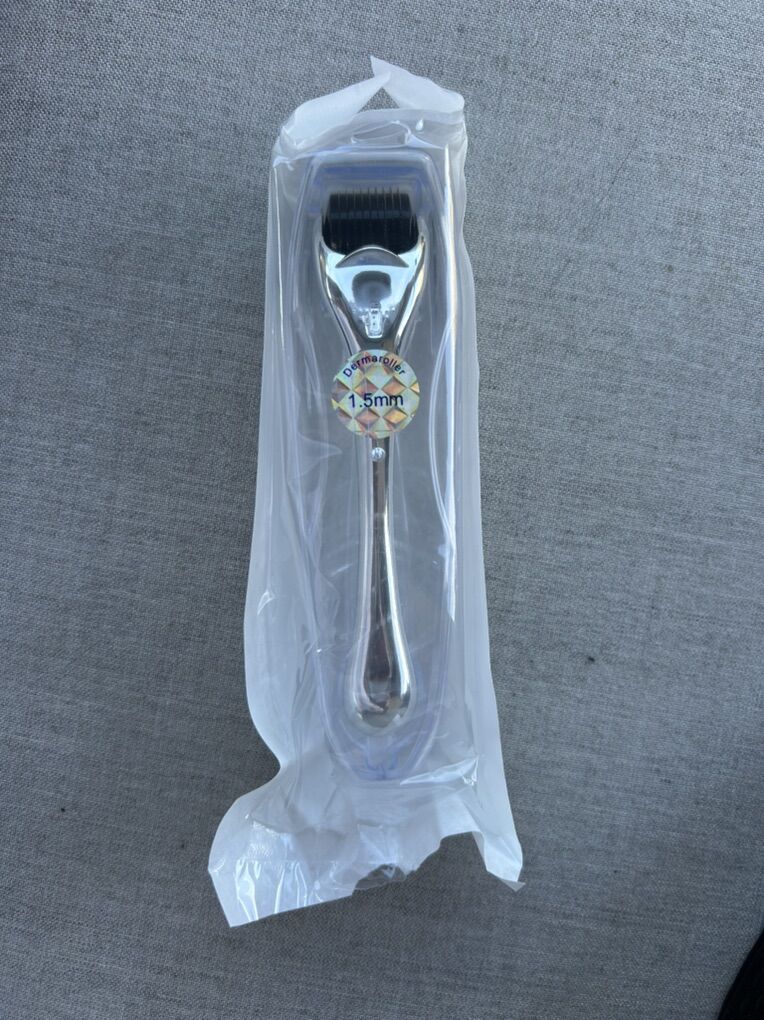 NEW Micro Needle Dermaroller System 540 Needles