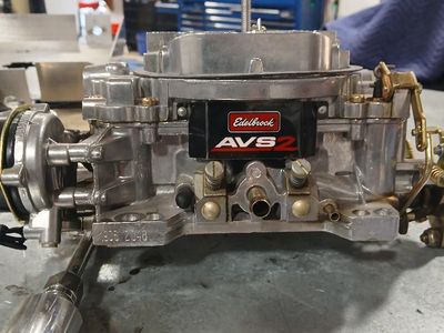 Edlebrock Intake & Carb SBC