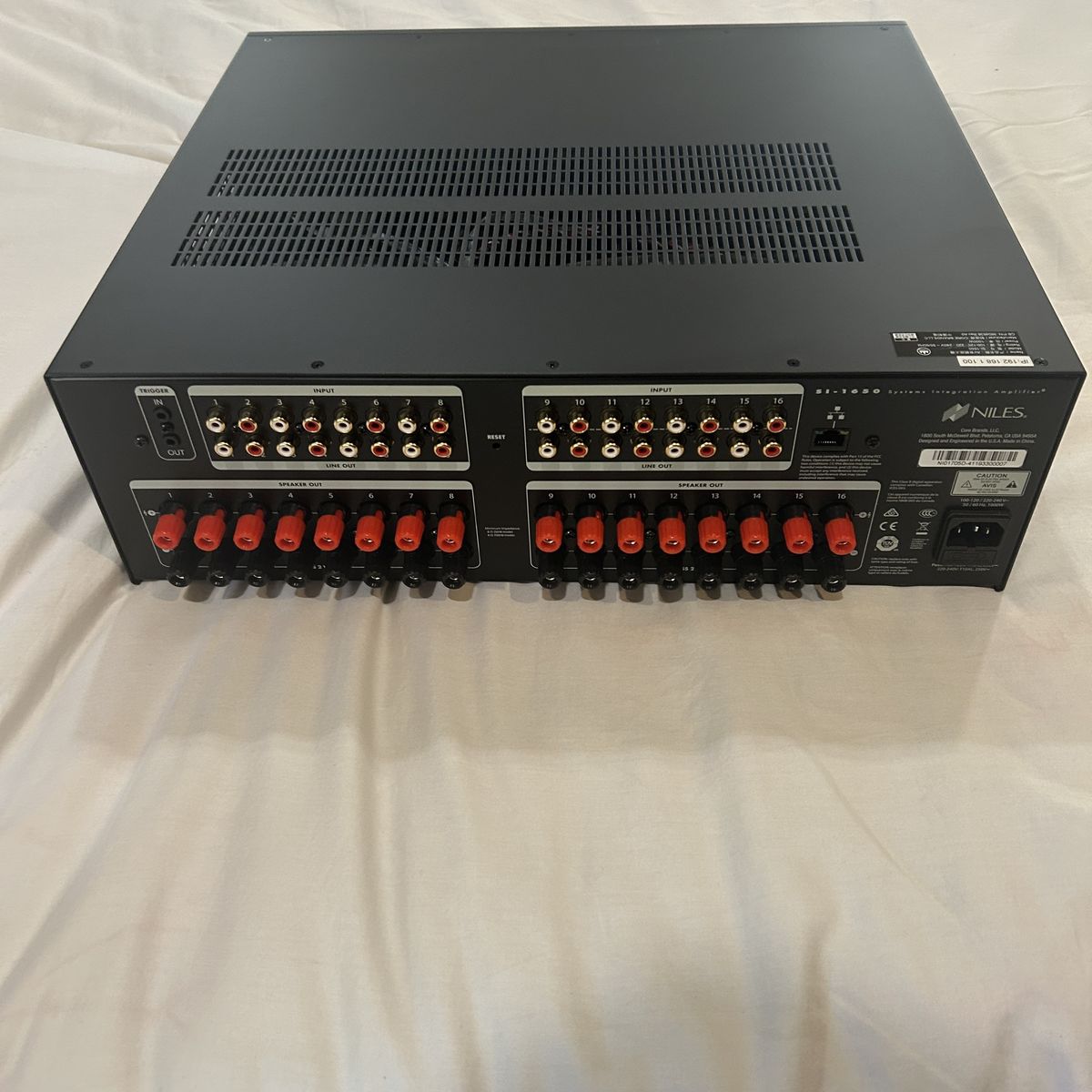 Niles SI-1650 16 channel amplifier amp