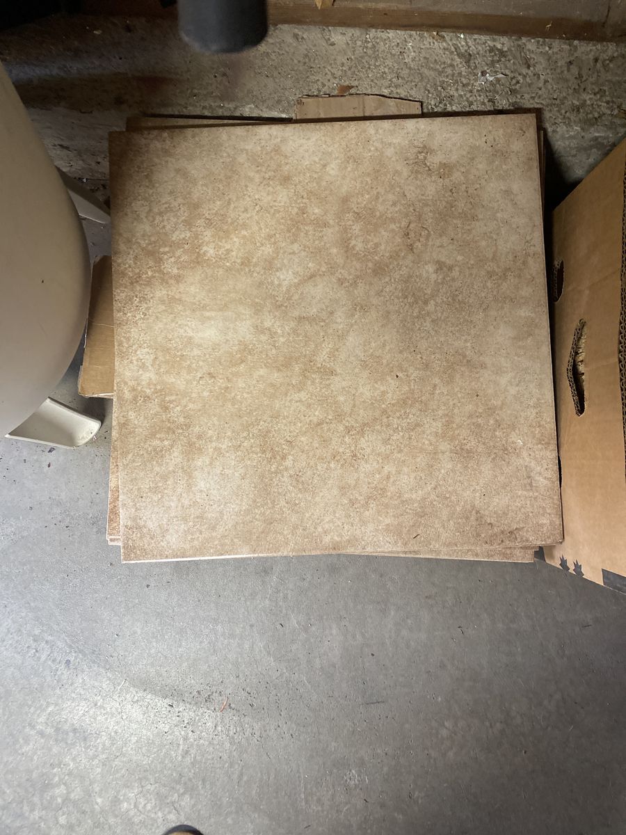 Free - tile stones 17x17 quantity 20.