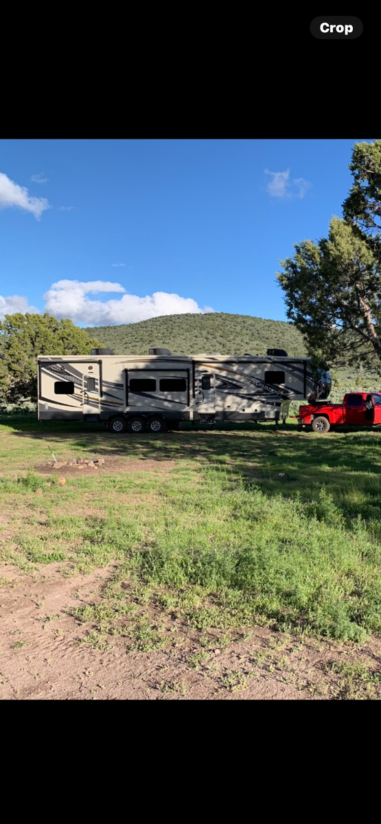 Luxury 5th wheel toy hauler