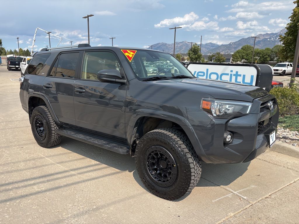 2024 Toyota 4Runner SR5
