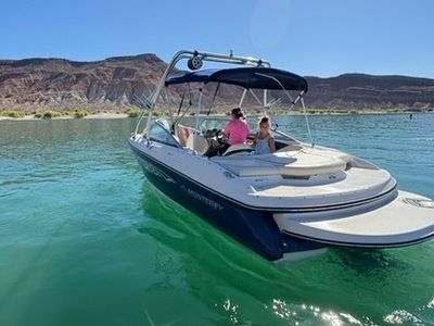 Monterey 214FS 21ft Boat 2008