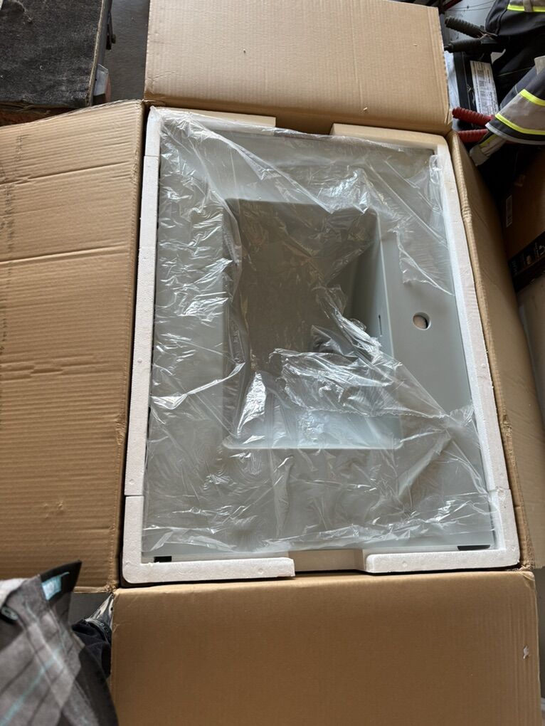 Solid Surface Vanity Top with Sink, 31x22