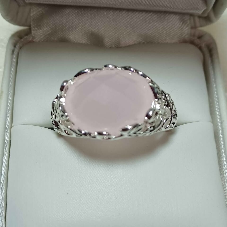 AVON "Into The Wild" Ring