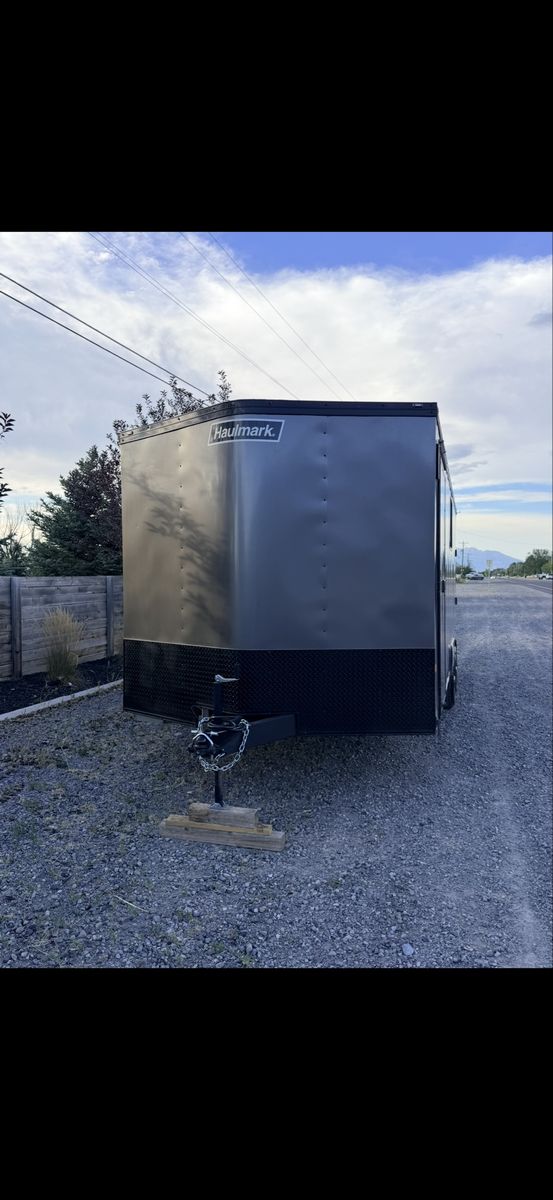 Main image 4