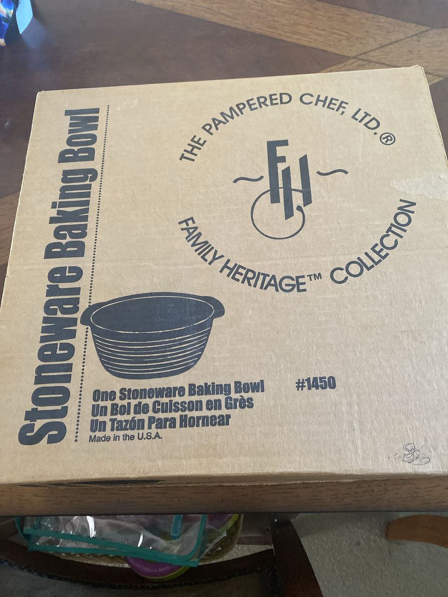 Pampered Chef stoneware baking bowl