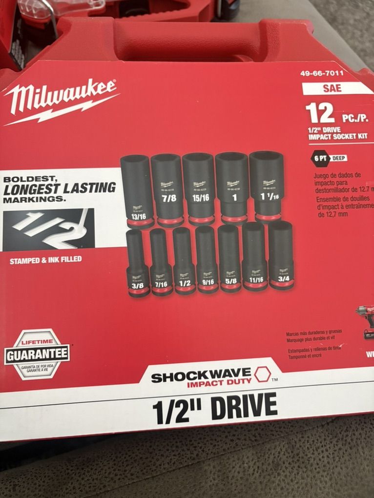 Milwaukee 12 Piece Half Inch Drive Socket Set