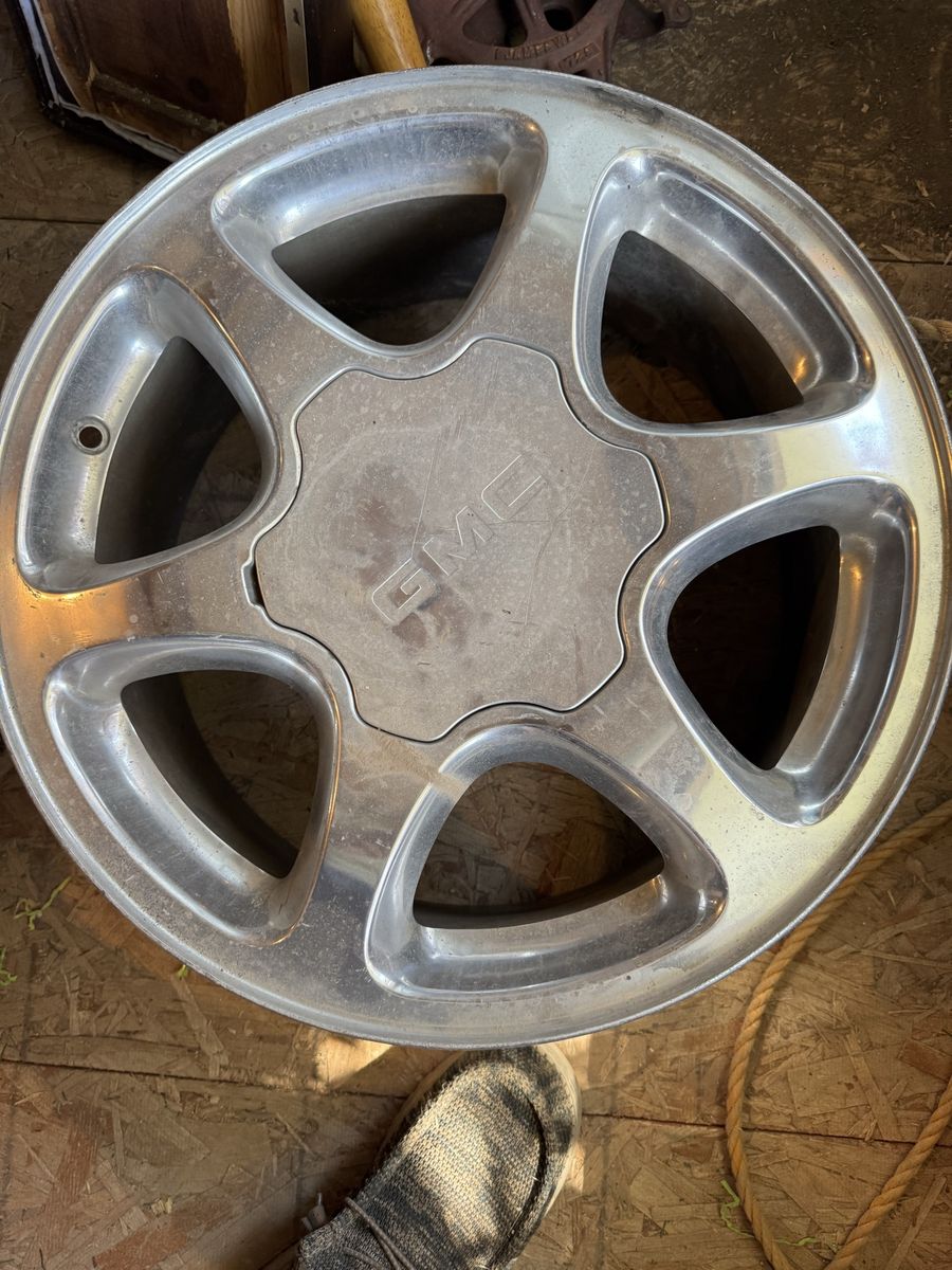 GMC Denali rims