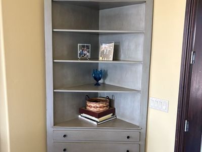 Vintage (1949-50) Pine Gray Painted Wooden Corner Hutch with Shelves & 4 Drawers