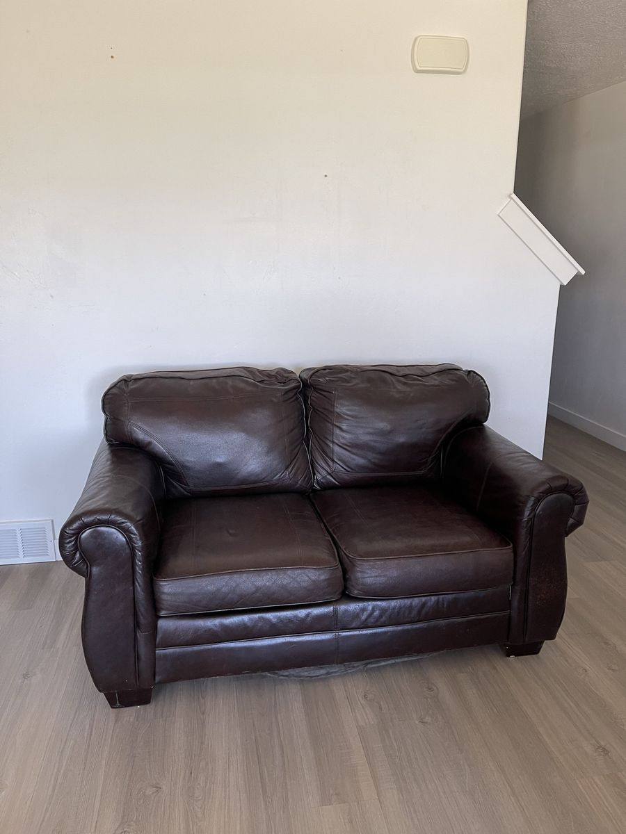 Main image 4