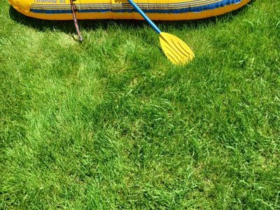 Sevylor Caravelle K65 Inflatable Boat Dinghy Raft with air pump, oars & Life Vests.