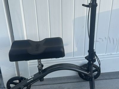Drive Medical Aluminum Knee Walker Scooter Crutch Alternative with Brakes