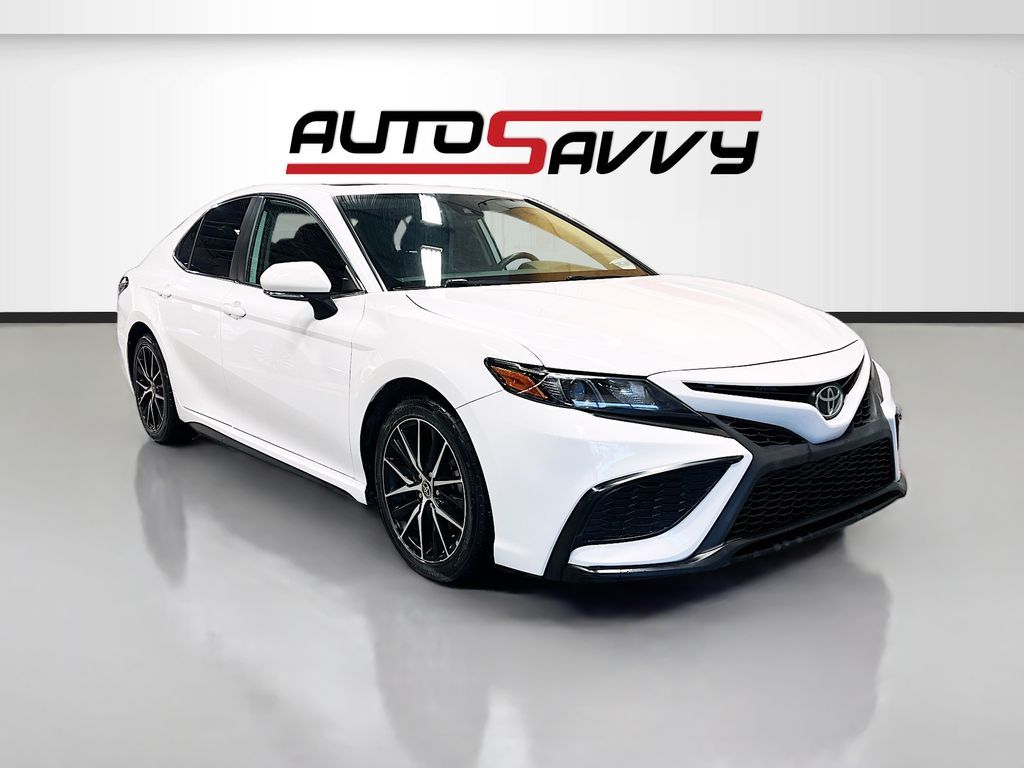 2022 Toyota Camry SE