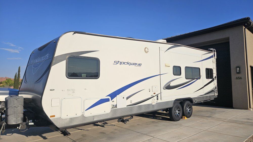 2014 Shockwave T27SADX Toy Hauler