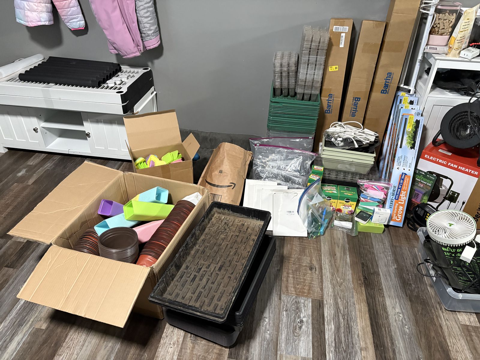Main image 6