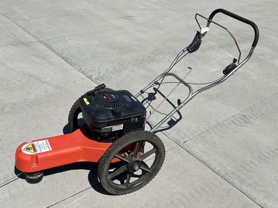 DR String Trimmer / Mower 4 HP Quantum Gas Powered. Comes with pictured manual & extras. Runs well.