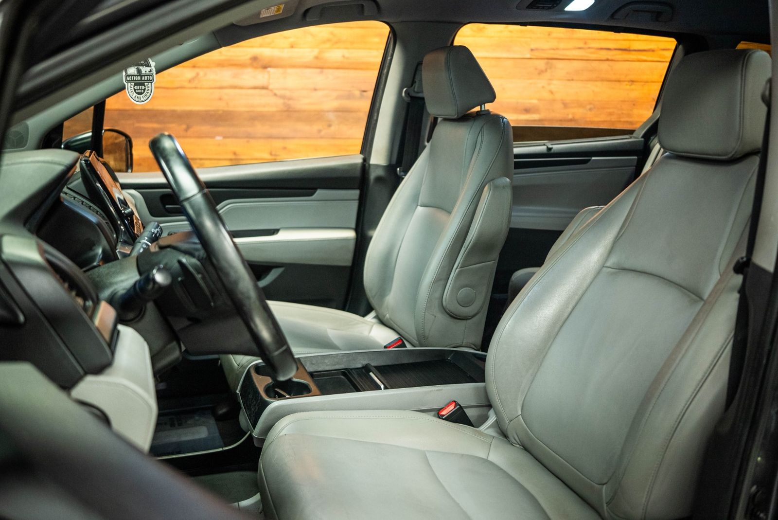 Main image 11