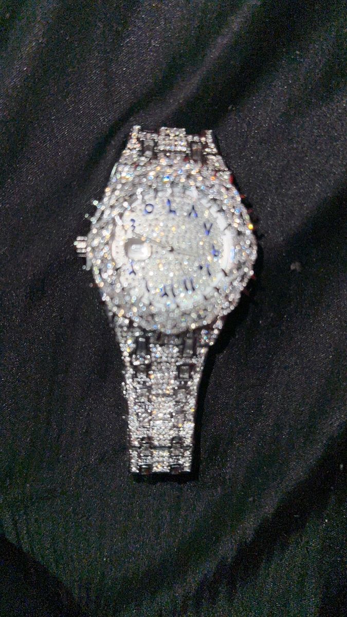 Moissanite thorn watch