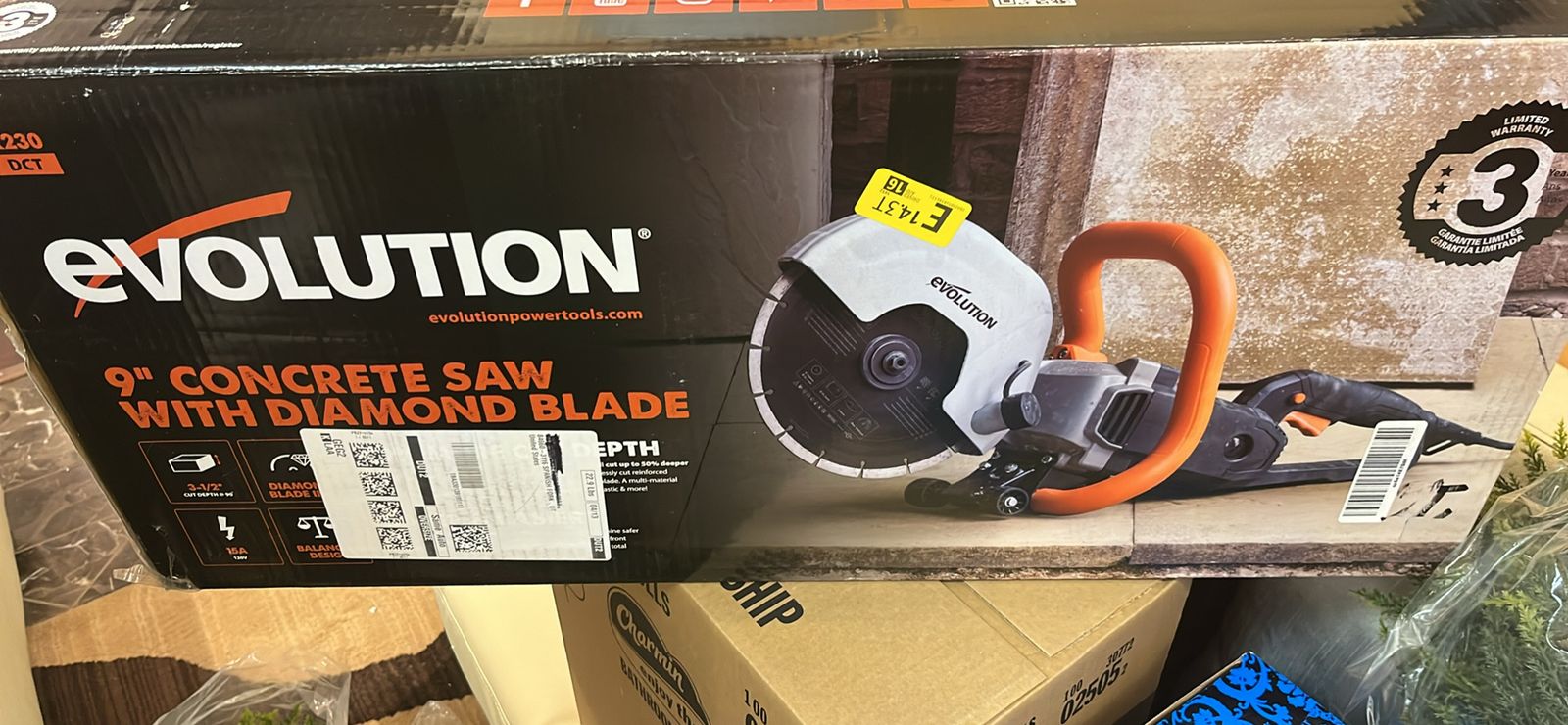 Evolution 230 DCT 9" Concrete Saw with Diamond Blade - New, 3-1/2" Cut Depth, 15A Motor