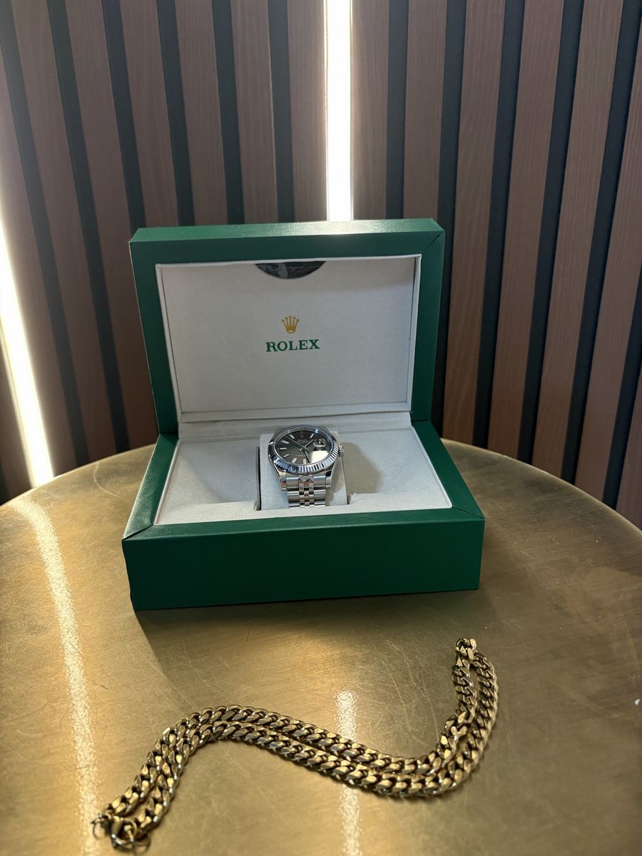Rolex Datejust Replica Watch – Black Dial – Jubilee Bracelet