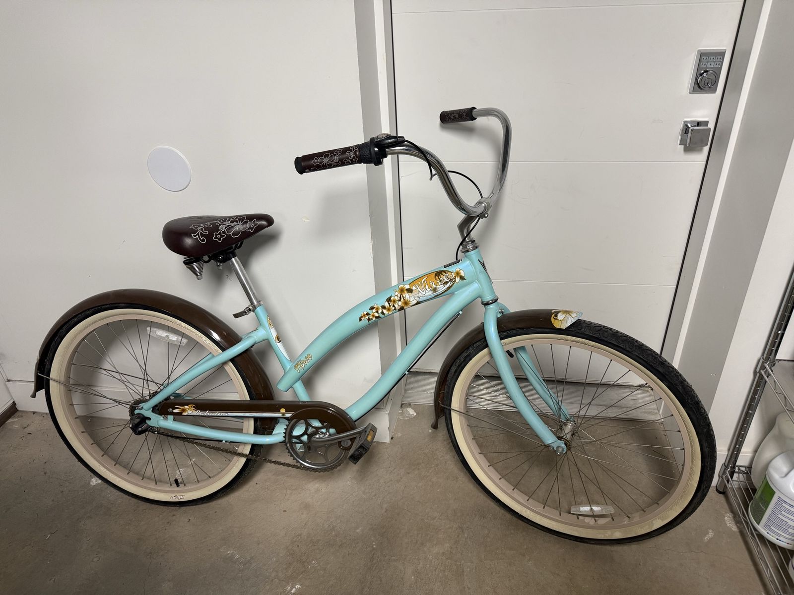 26” Nirve beach cruiser bike
